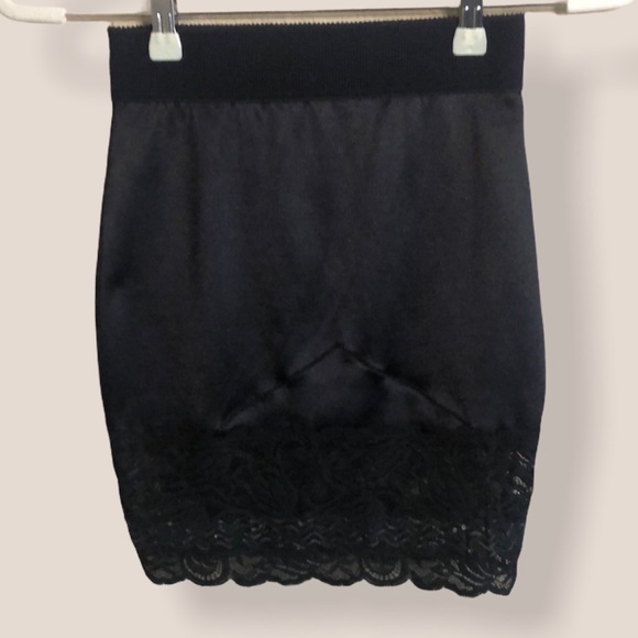 Vanity Fair Intimates & Sleepwear Vintage Vanity Fair Black Lace